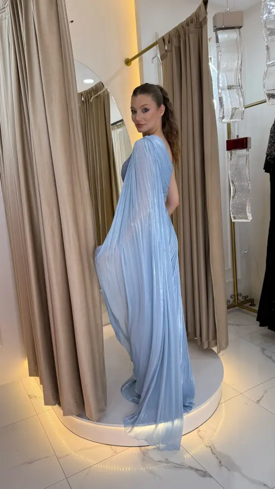 Bebe Mavi Pelerinli Işıltılı Abiye