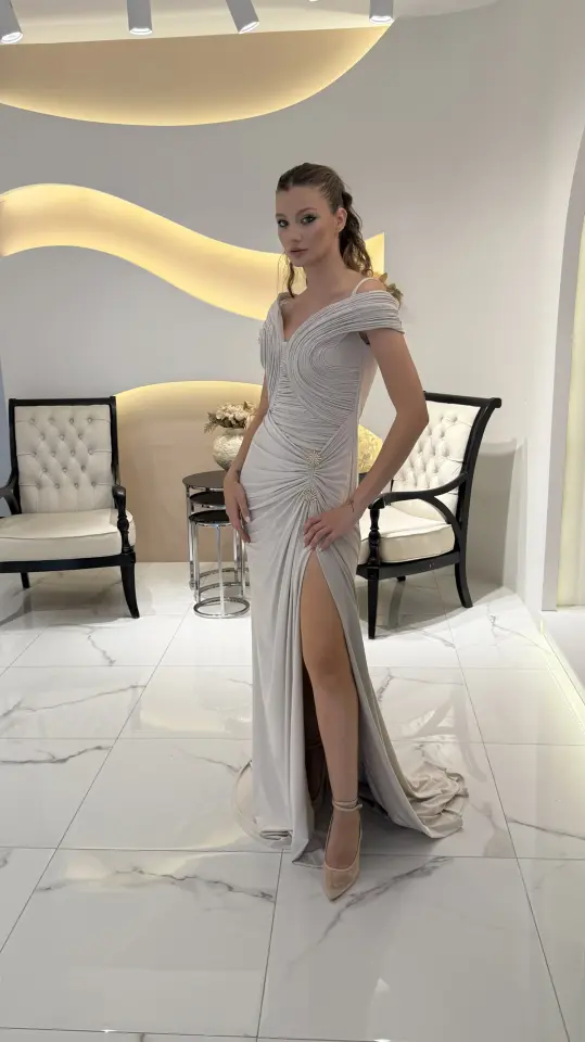 Drapeli Omuz Detaylı Abiye